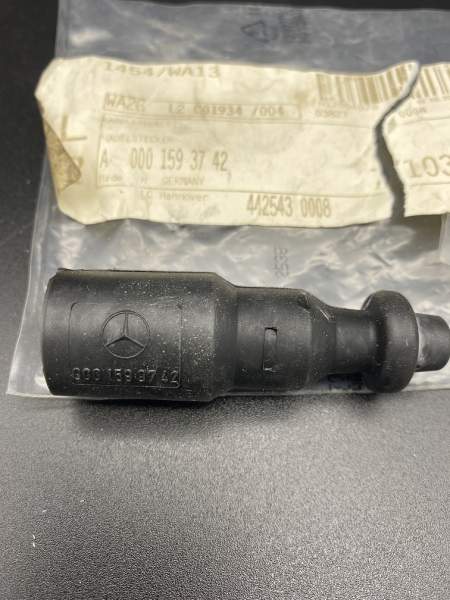 Kabelstecker f. Mercedes-Benz W124 u. W202  (A0001593742)